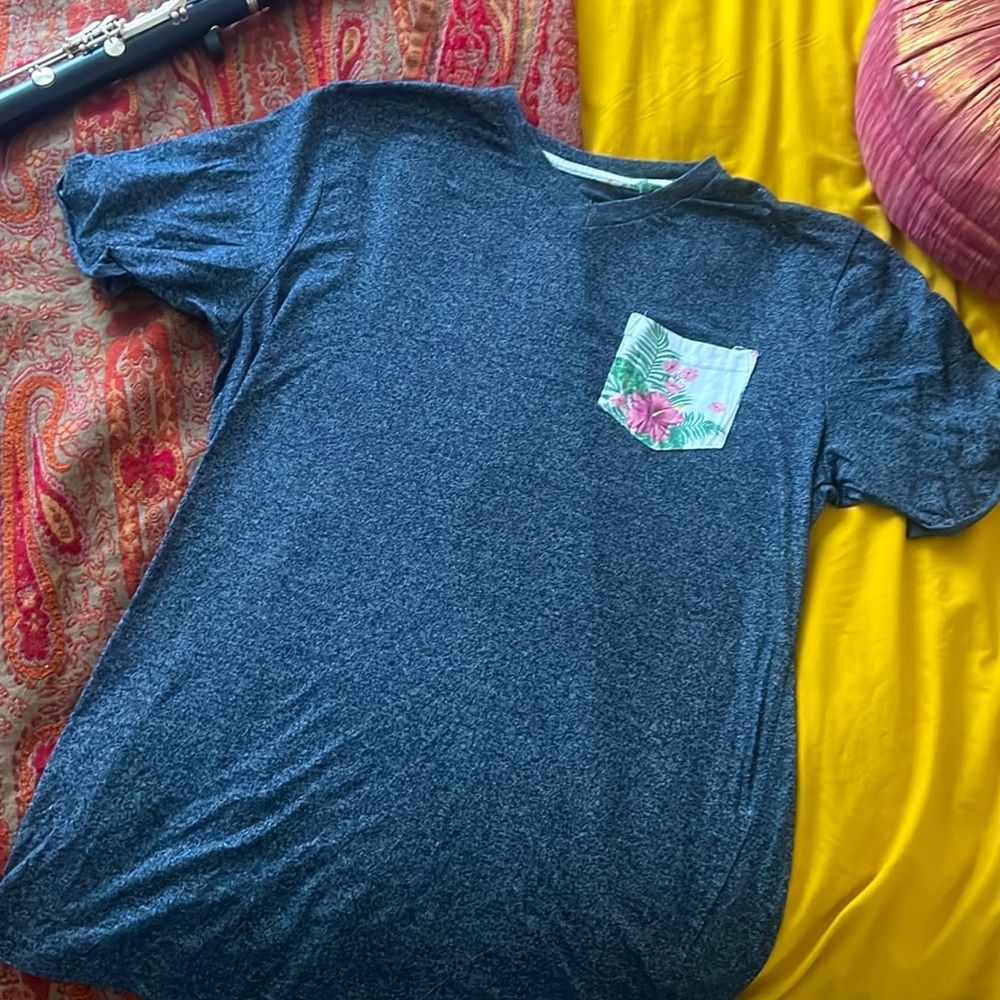 FREE PLANET Large/oversized Tee with floral pocket